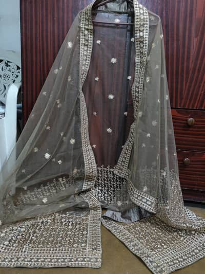 Fancy golden embroidered maxi