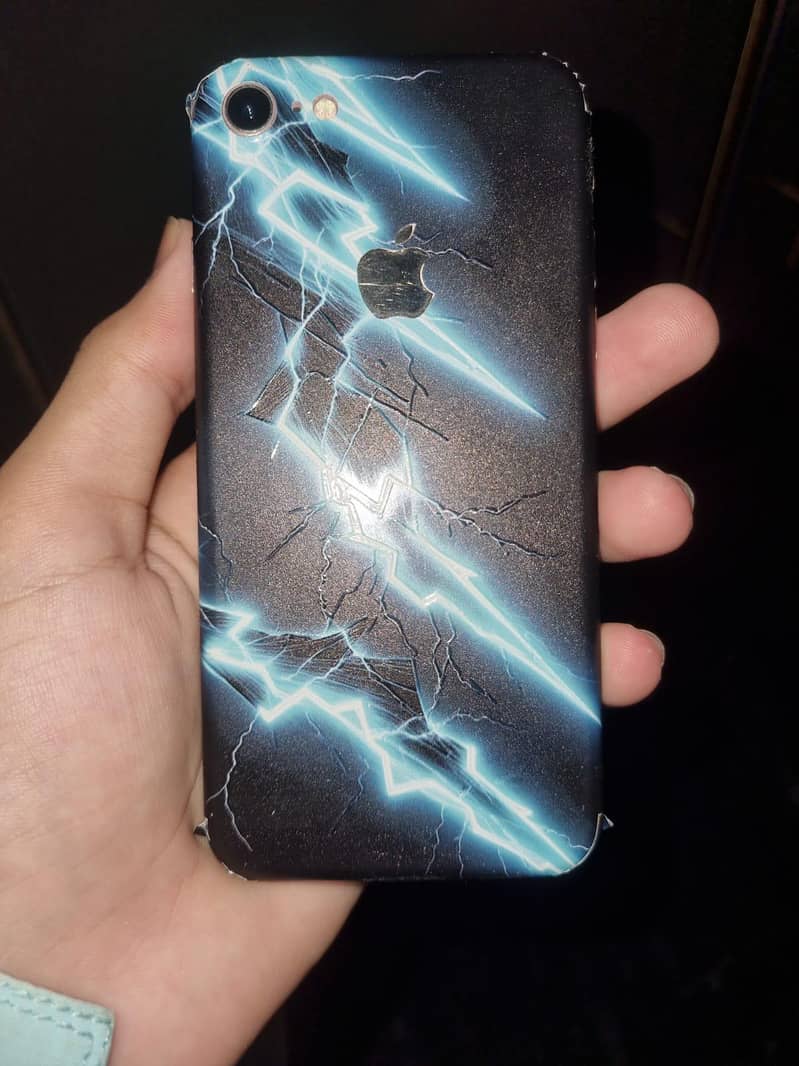 Apple iPhone 7 3
