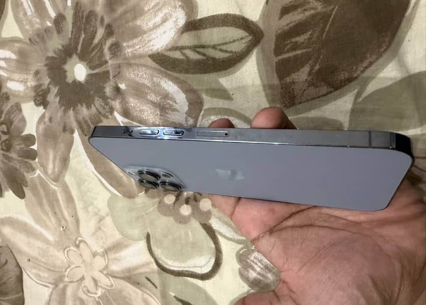 Apple iPhone 13 Pro Max 128 GB 4