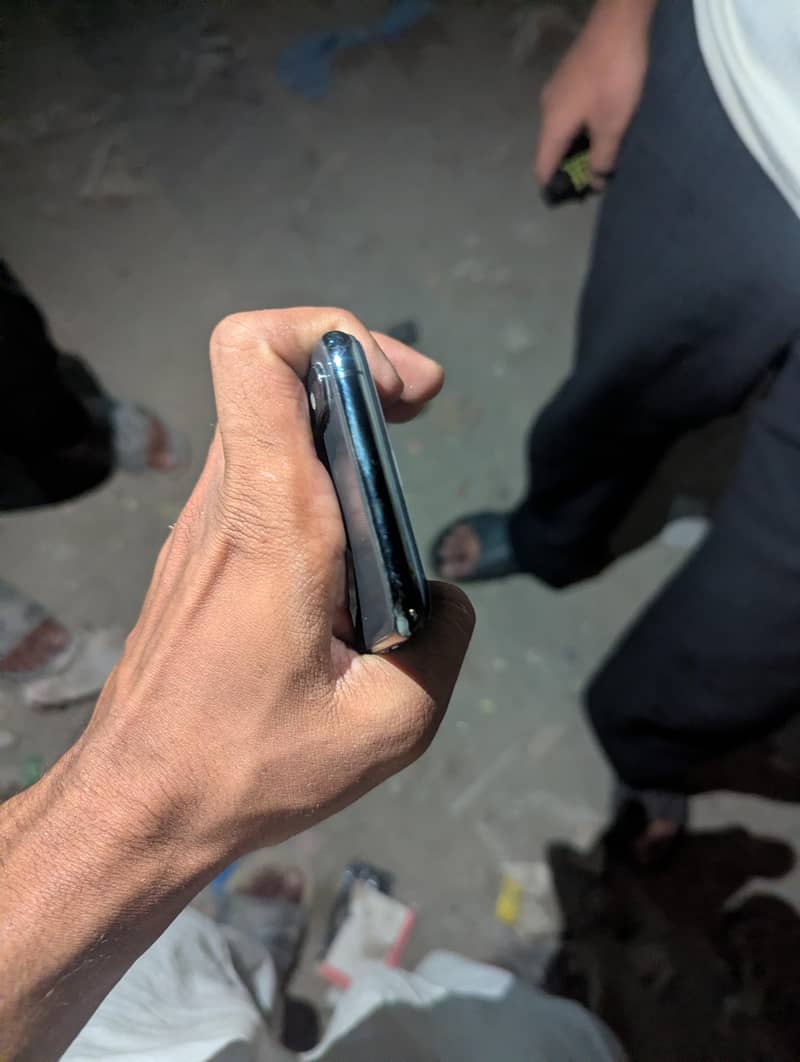 Apple iPhone XS 2