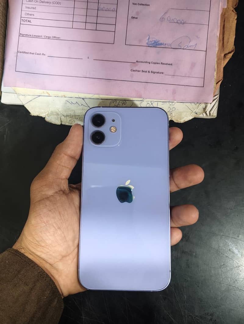 Apple iPhone 12 2
