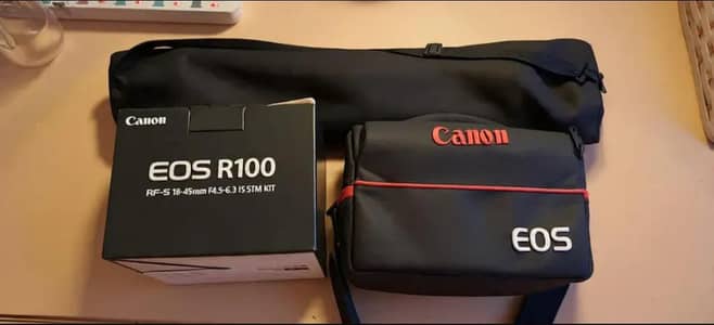 Canon EosR100 Dubai Import with Professional Stand
