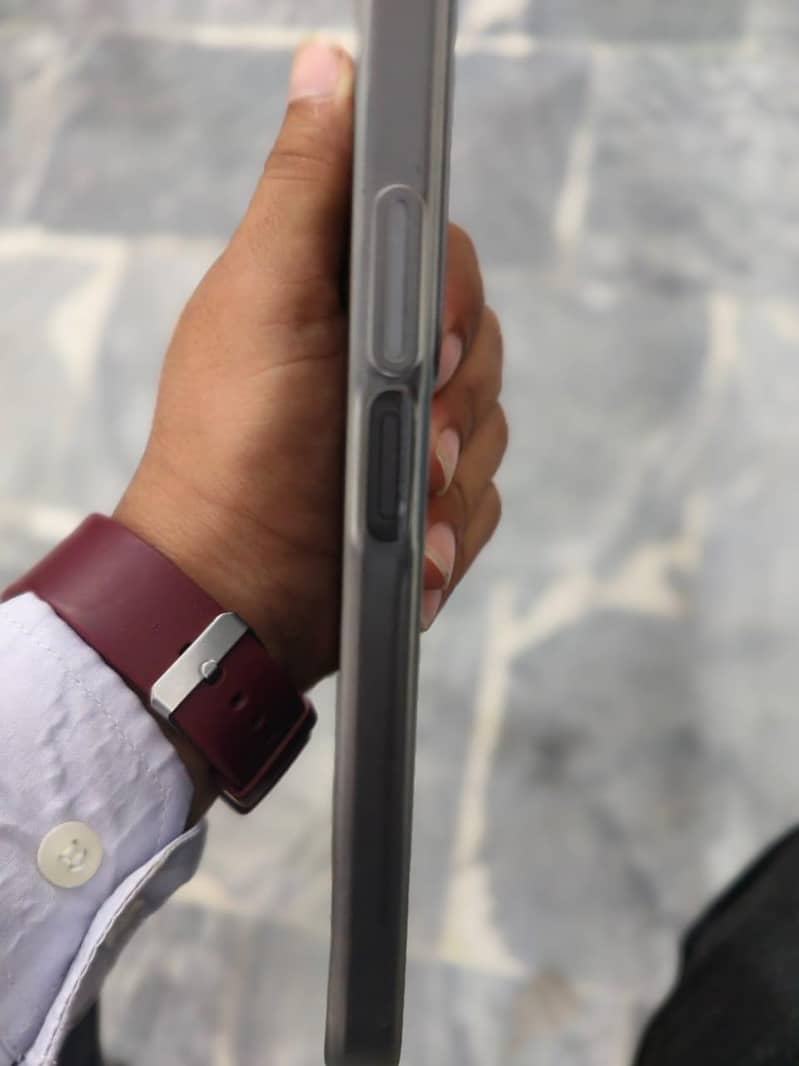Realme C100 1