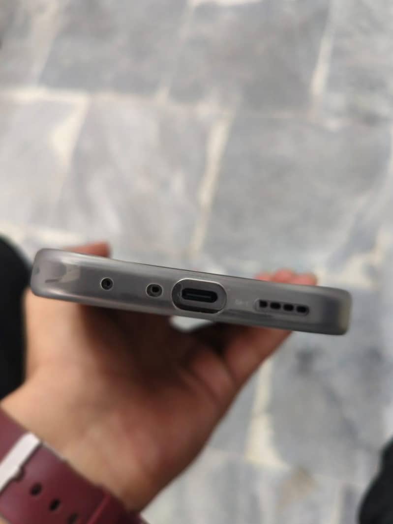 Realme C100 2