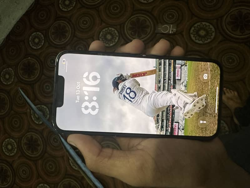Apple iPhone 13 2