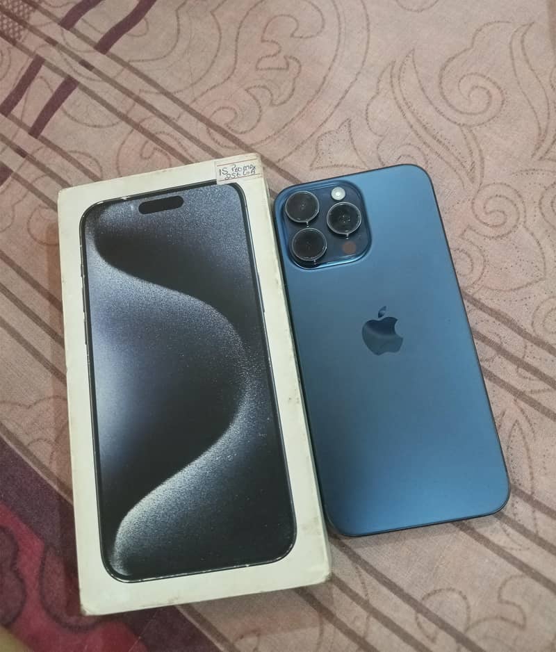 Apple iPhone 15 Pro Max 3