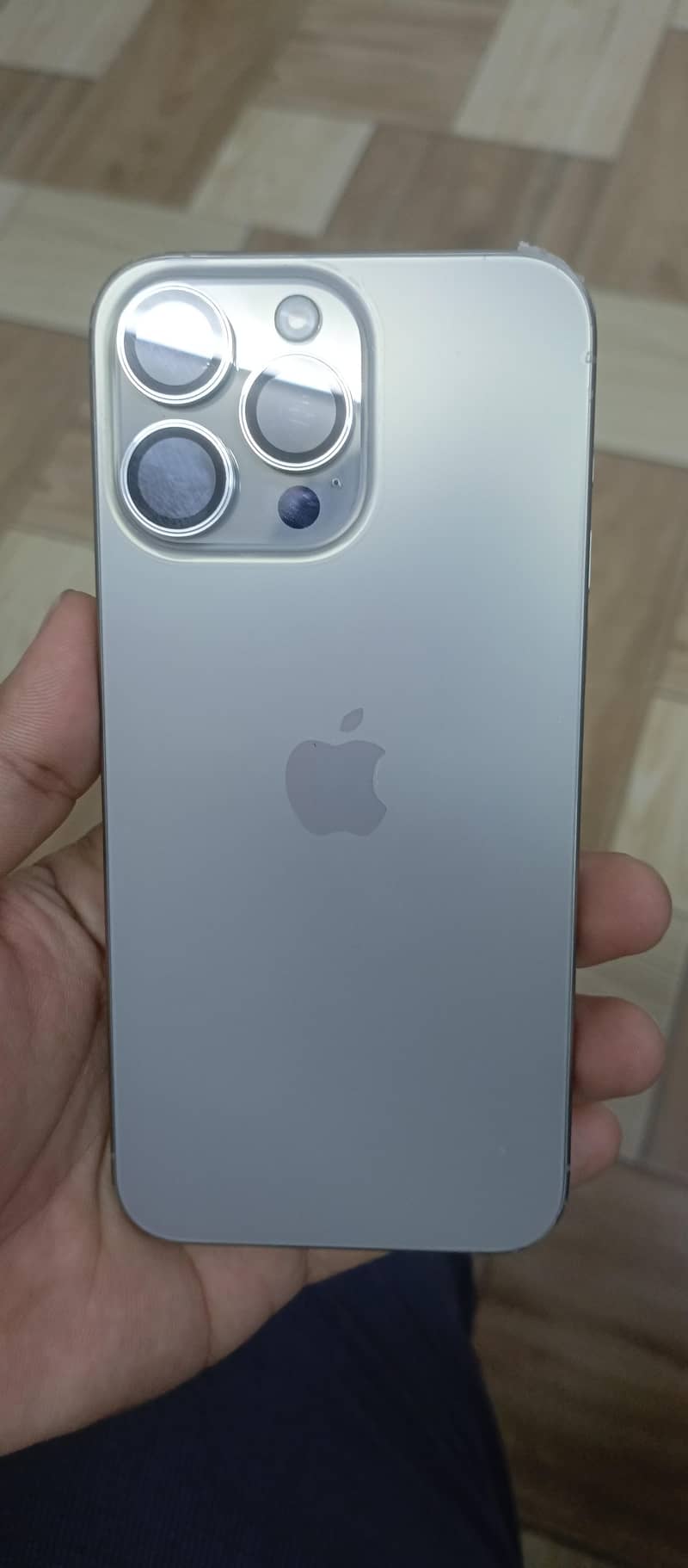 Apple iPhone 15 Pro Max 0