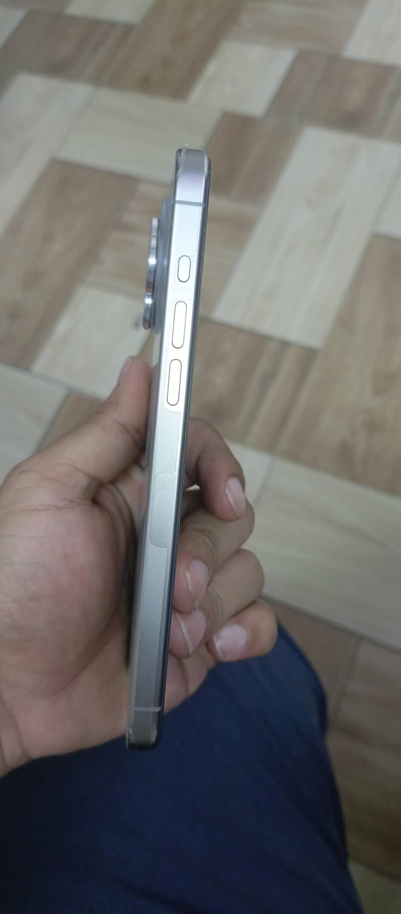 Apple iPhone 15 Pro Max 1
