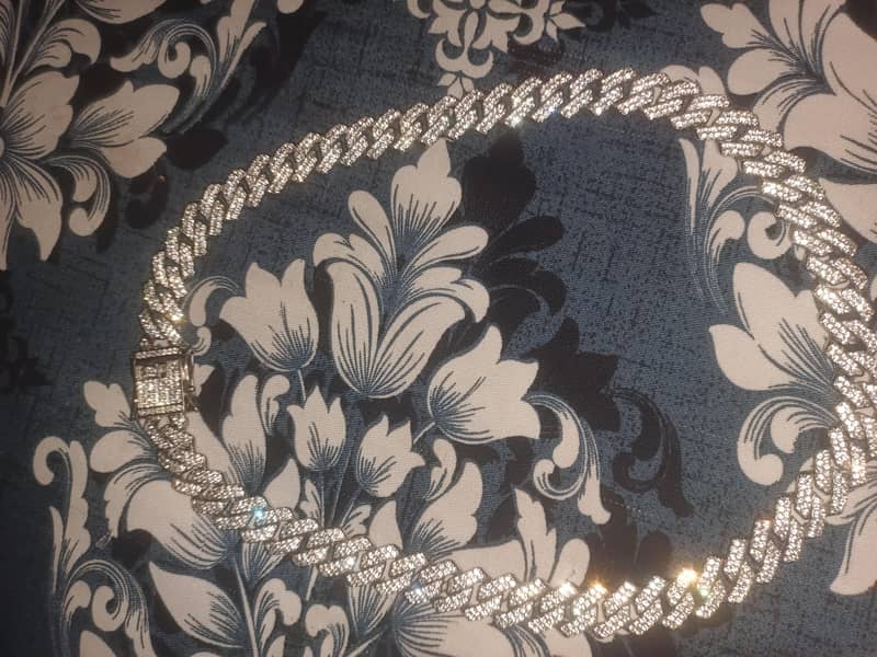 stone chain 1