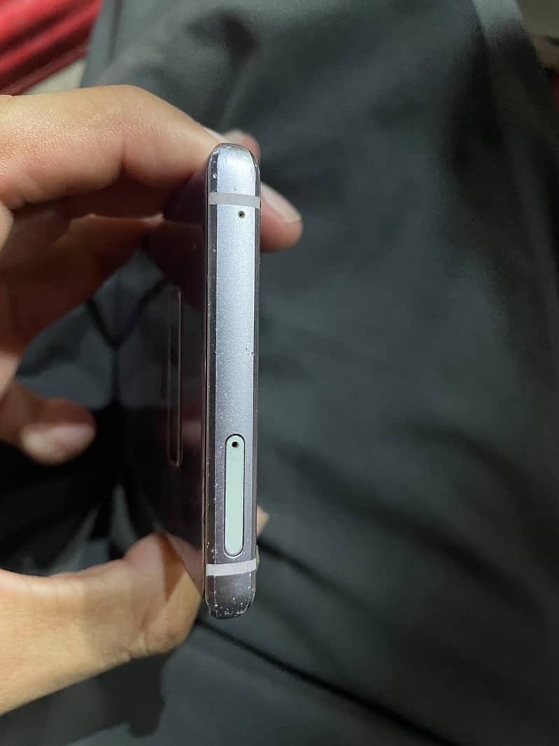 Samsung Mobile Note 9 4