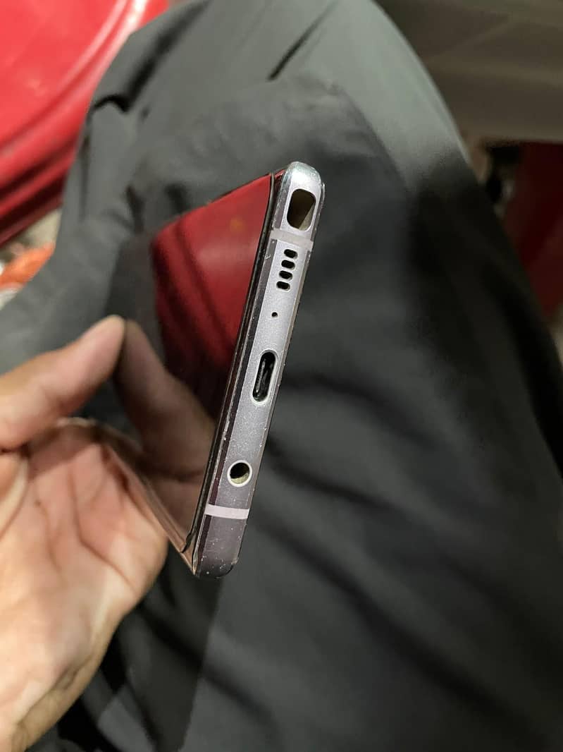 Samsung Mobile Note 9 6