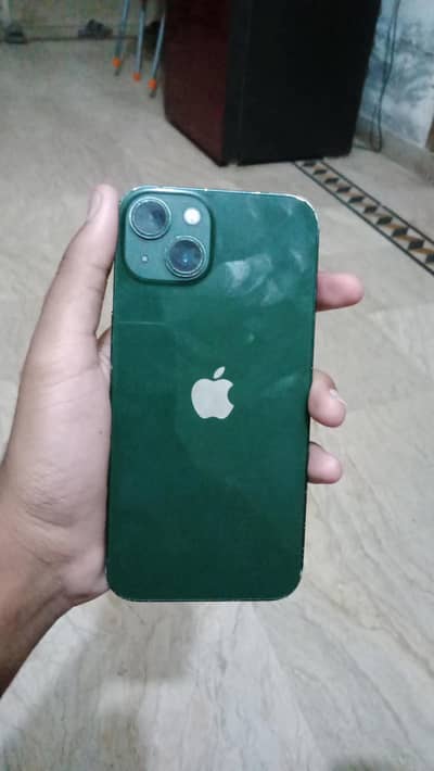 Apple iPhone 13
