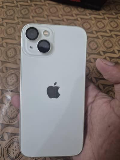 Apple iPhone 13
