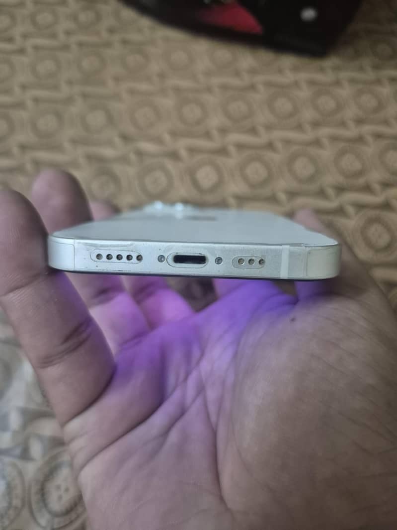 Apple iPhone 13 1