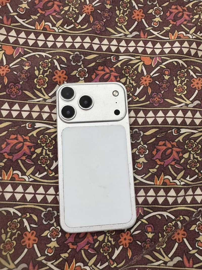 Apple iPhone XR 0