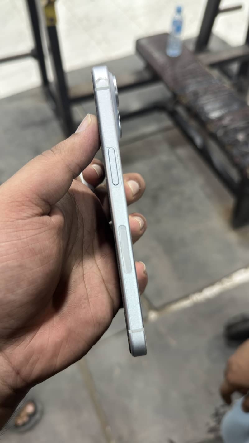 Apple iPhone 15 Jv 4