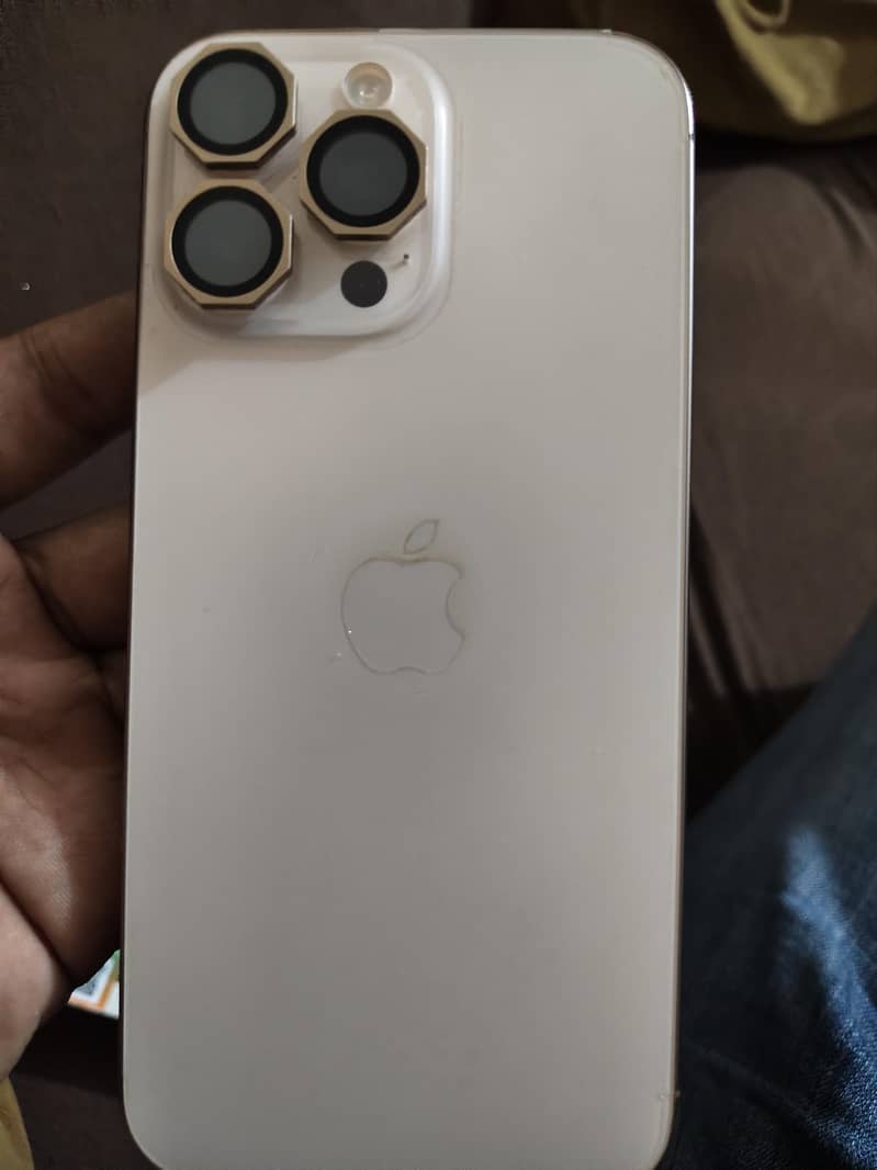Apple iPhone 16 Pro Max 2