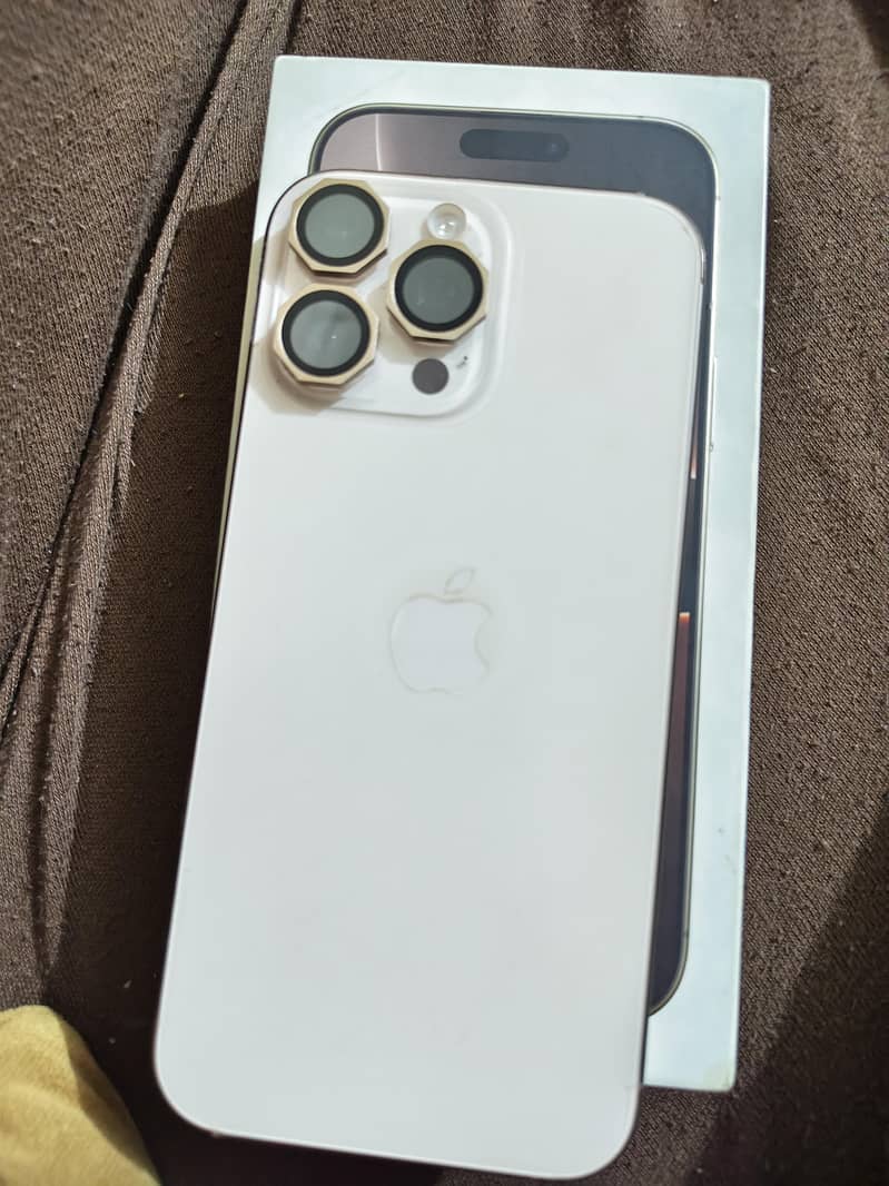 Apple iPhone 16 Pro Max 3