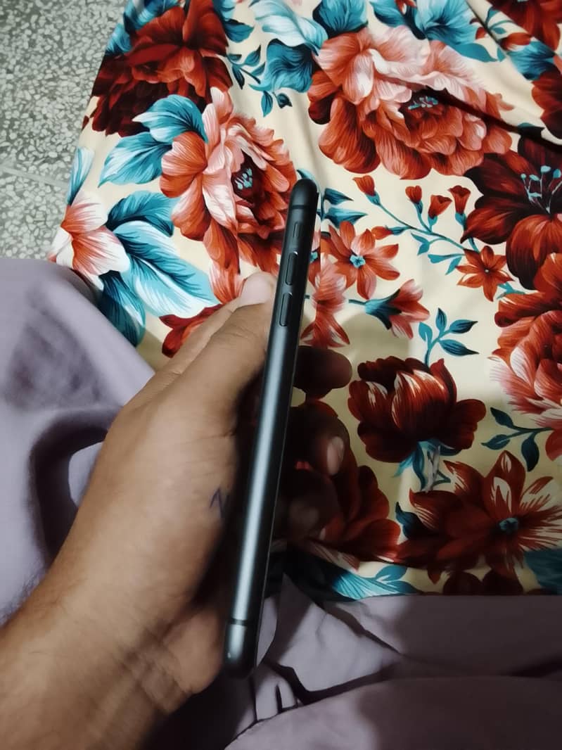 Apple iPhone 11 1