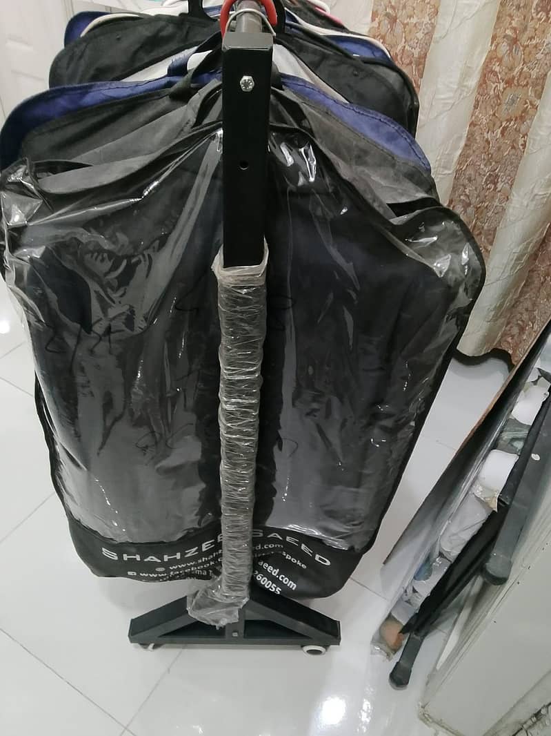 clothes hanging stand 1