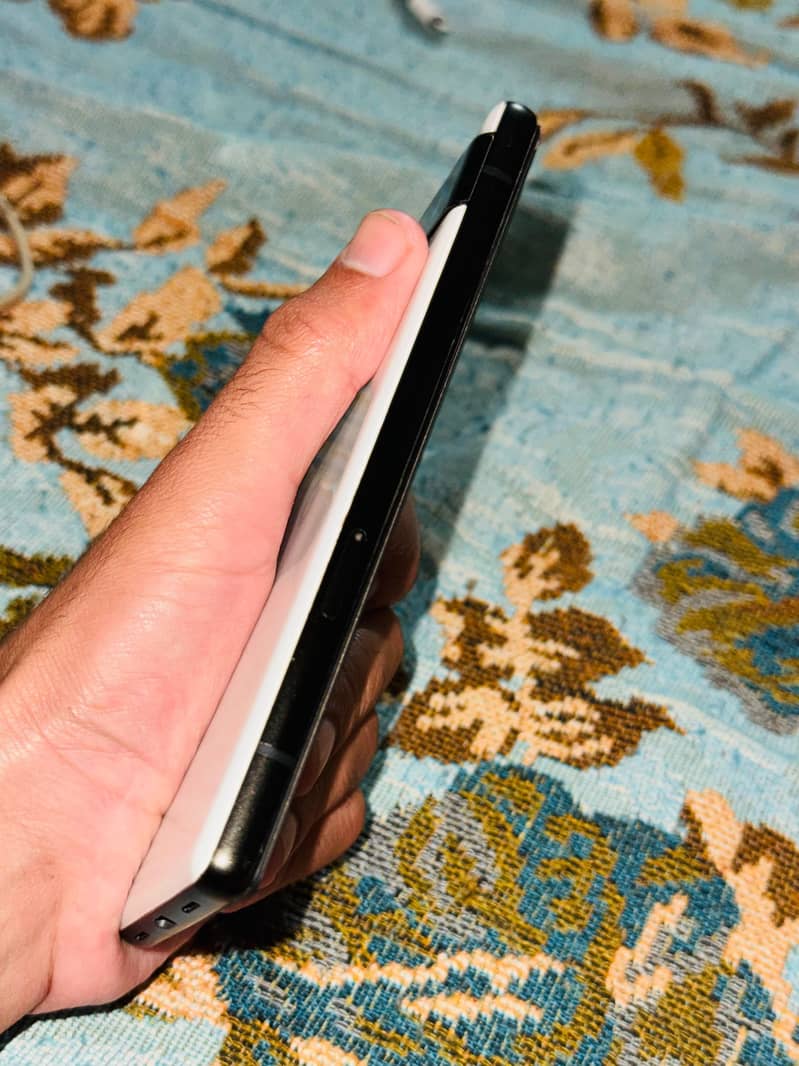 Google Pixel 6a 4