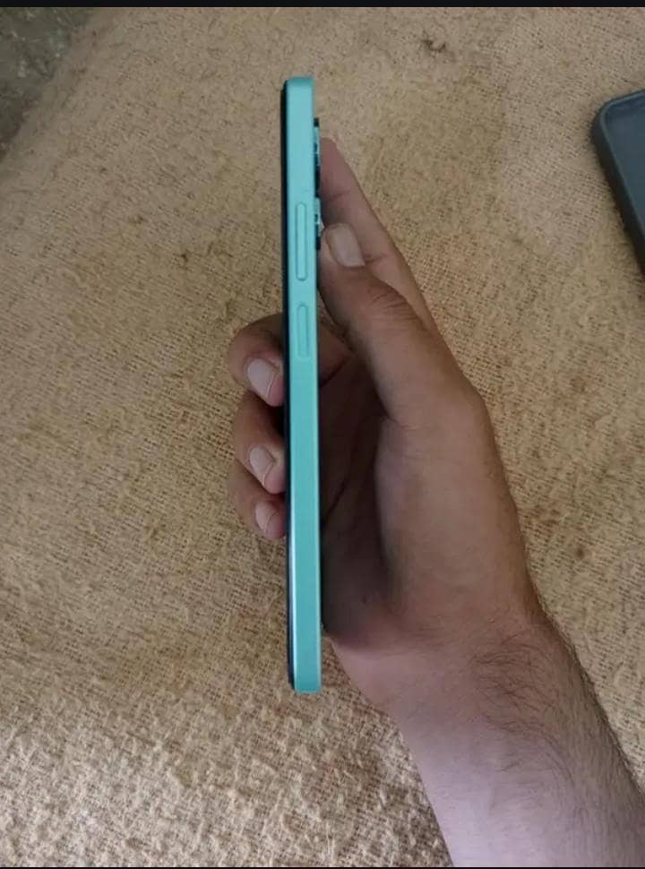 realme C51 3