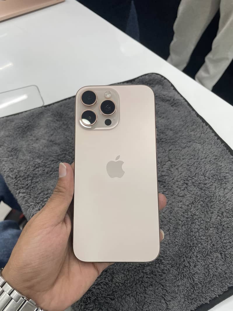 16 pro max 4