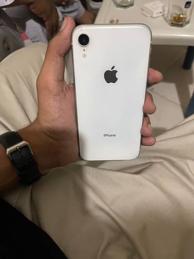 Apple iPhone XR