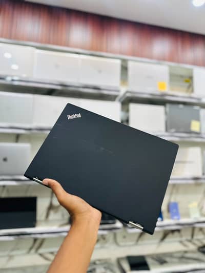 Lenevo Yoga X390 i7 8th Gen