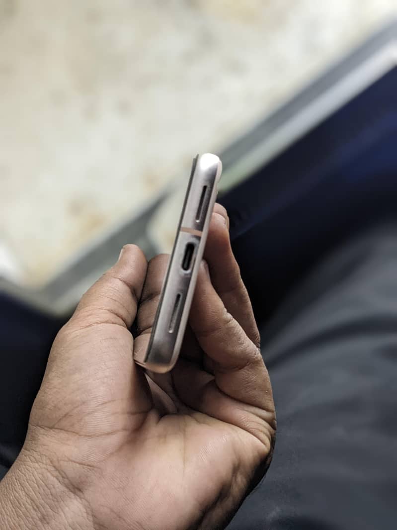 Google Pixel 8 3