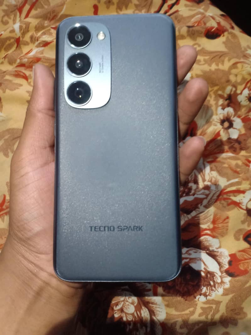 Tecno Spark 40 Pro Plus 6