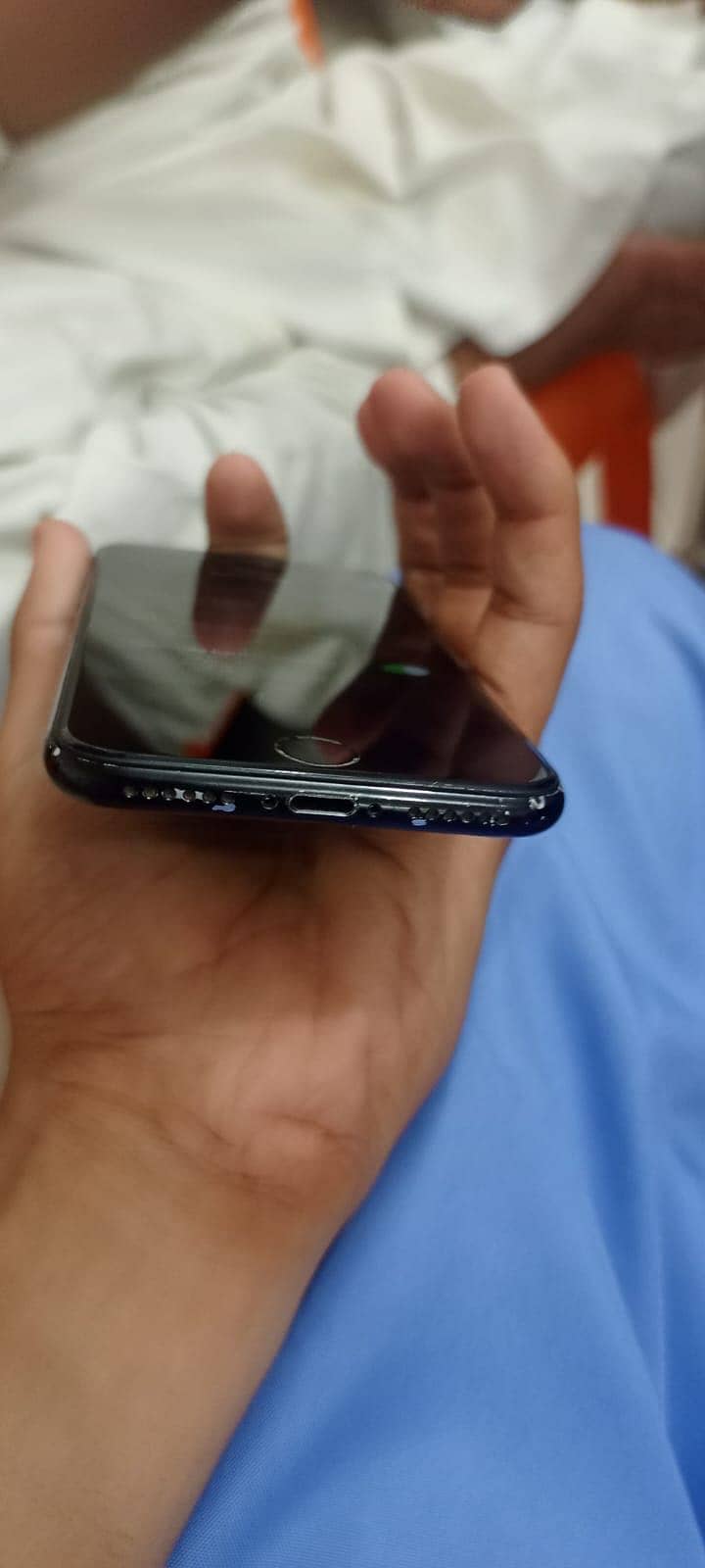 Apple iPhone 7 2