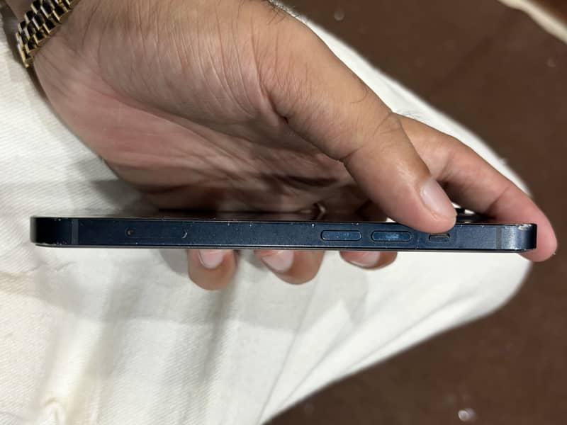 Apple iPhone 13 jv 5
