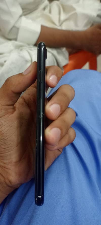 Apple iPhone 7