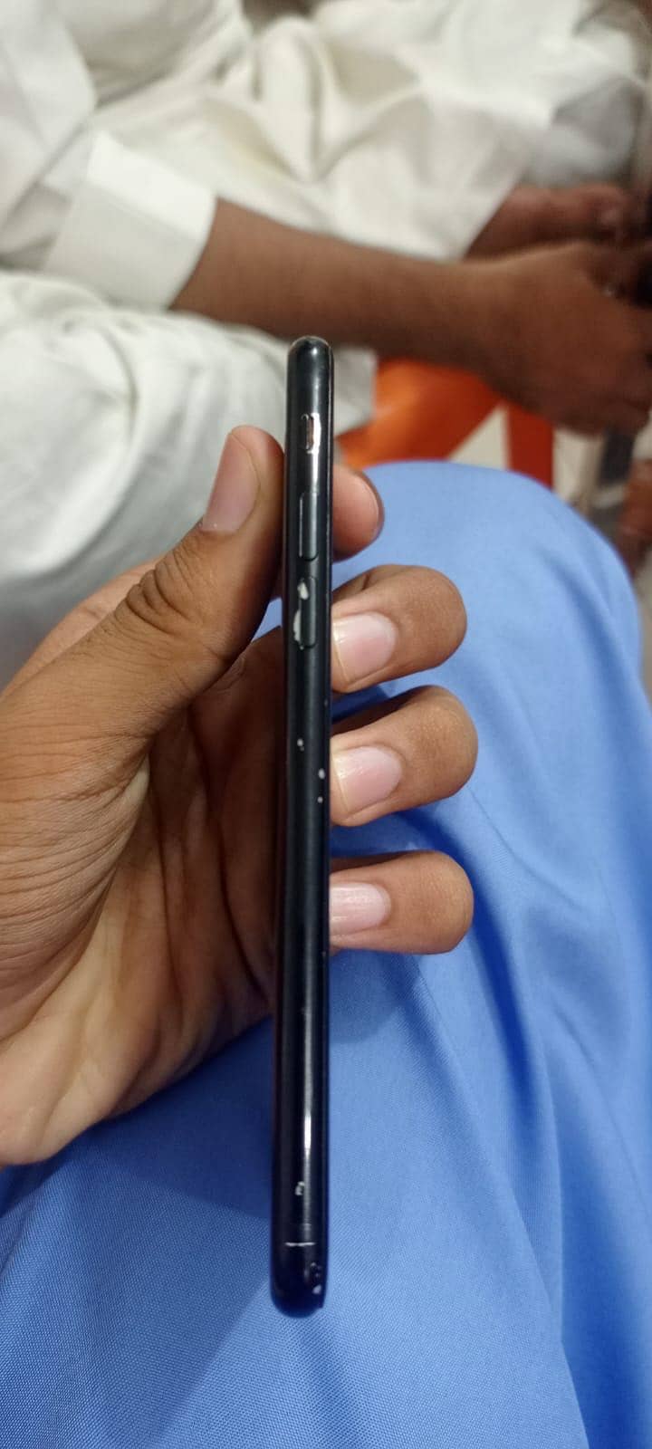 Apple iPhone 7 1