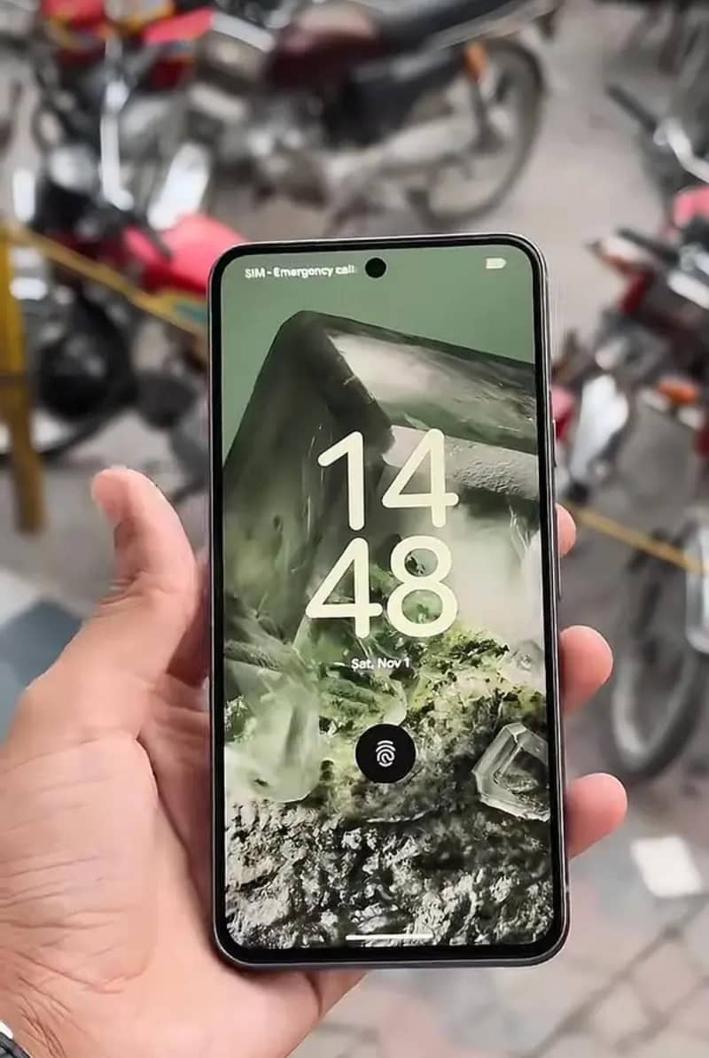 Google Pixel 8 3