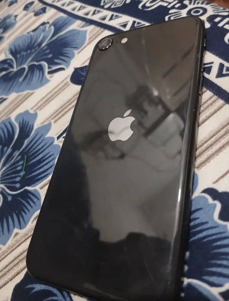 Apple iPhone SE 3
