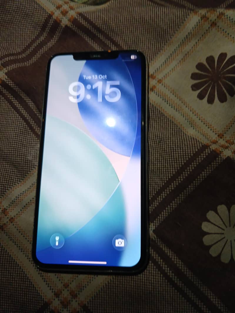 Apple iPhone 11 Pro Max 1