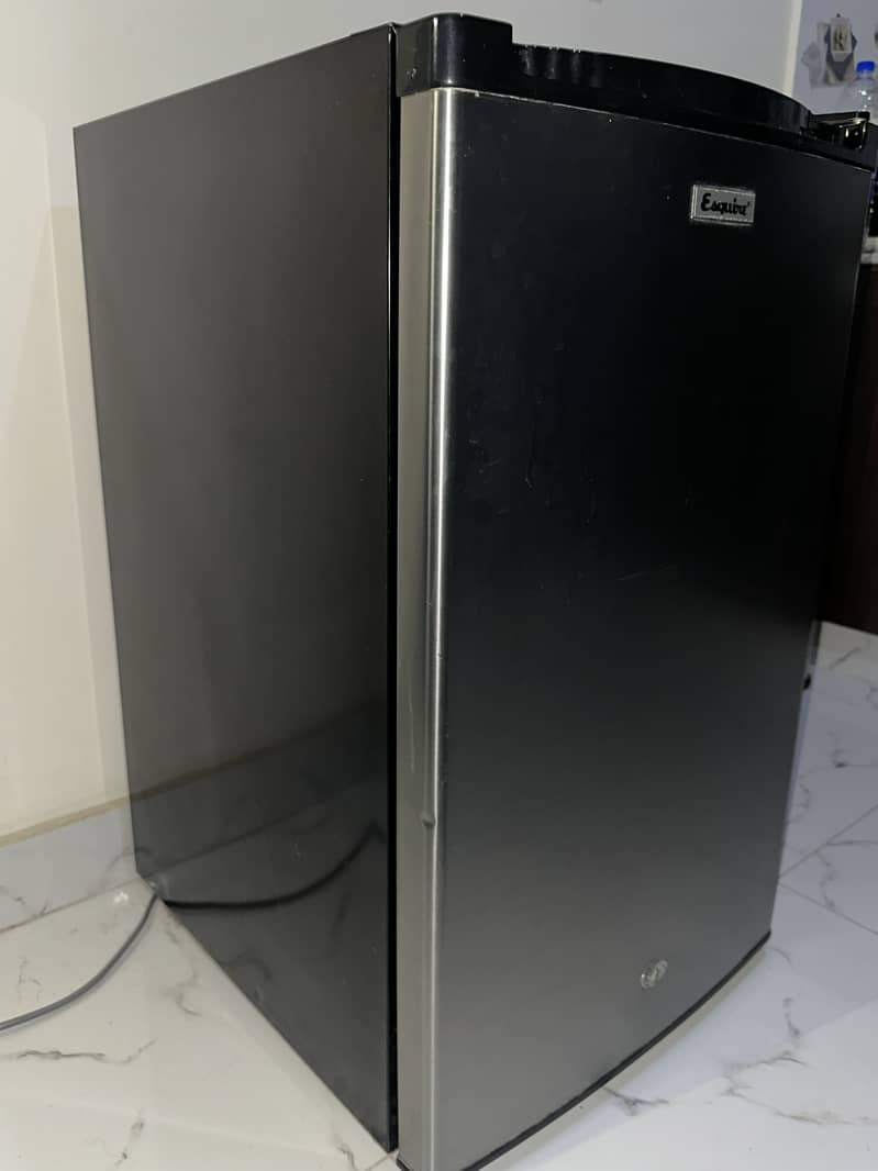 Mini bar fridge 2