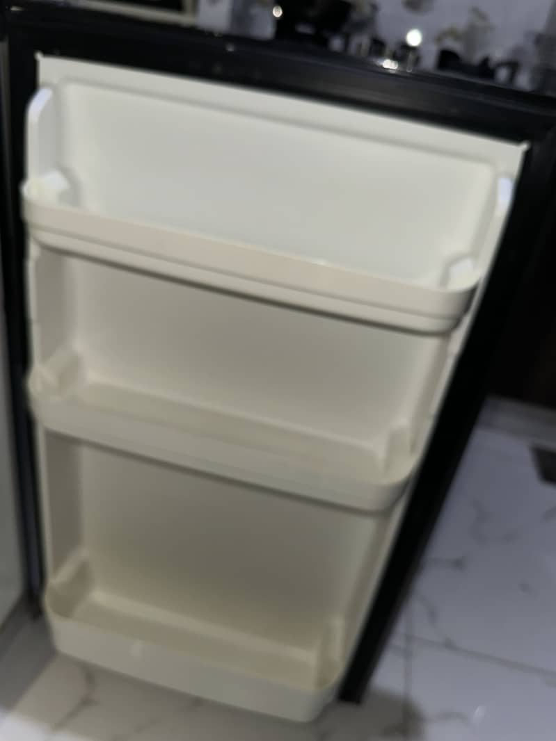 Mini bar fridge 4