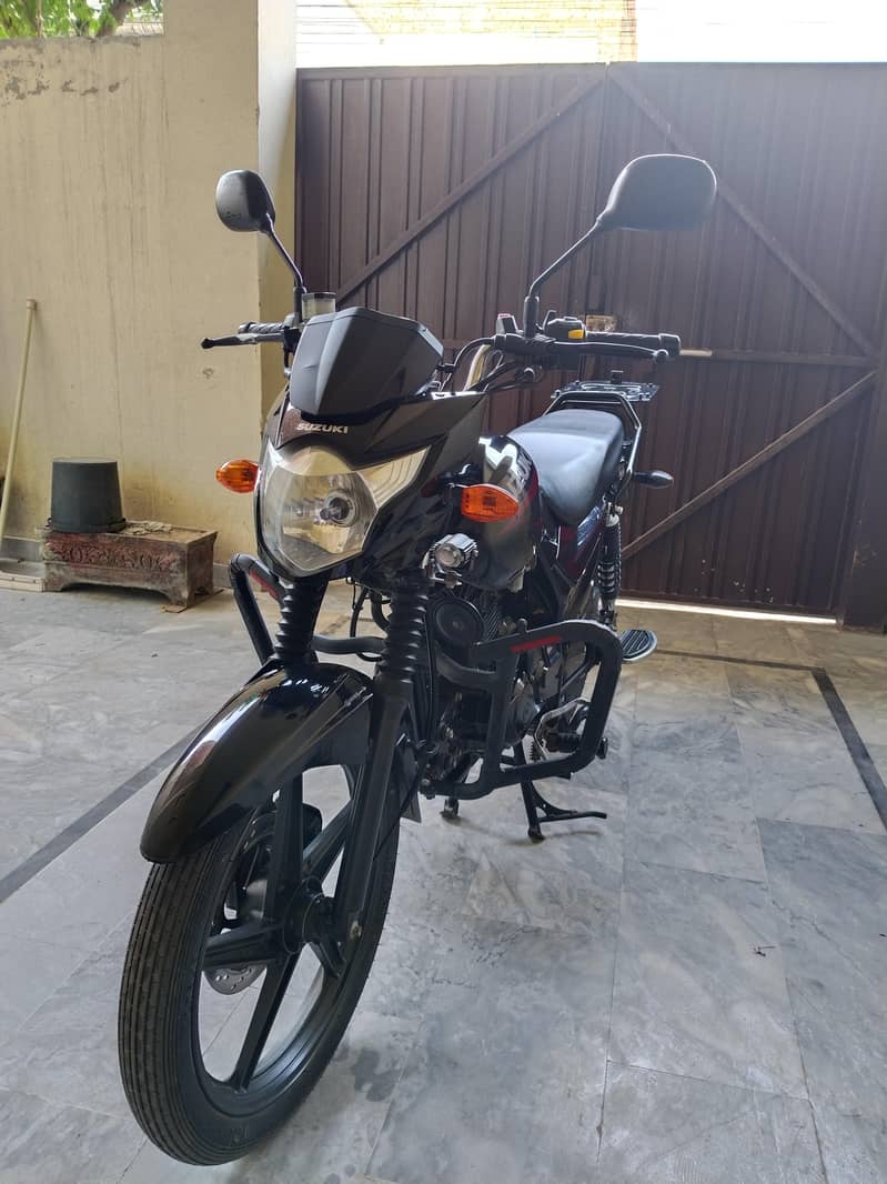 Suzuki GR 150 1
