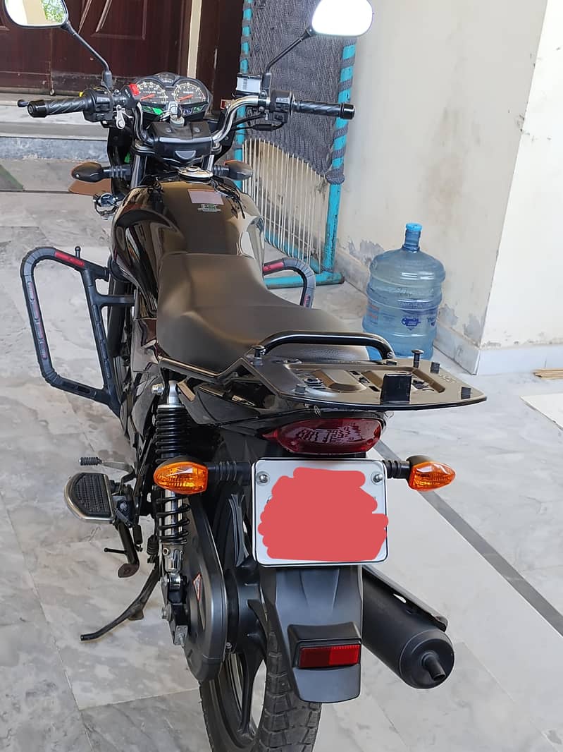 Suzuki GR 150 3
