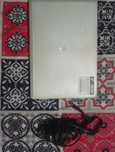 HP LAPTOP 8 GB 128 SSD