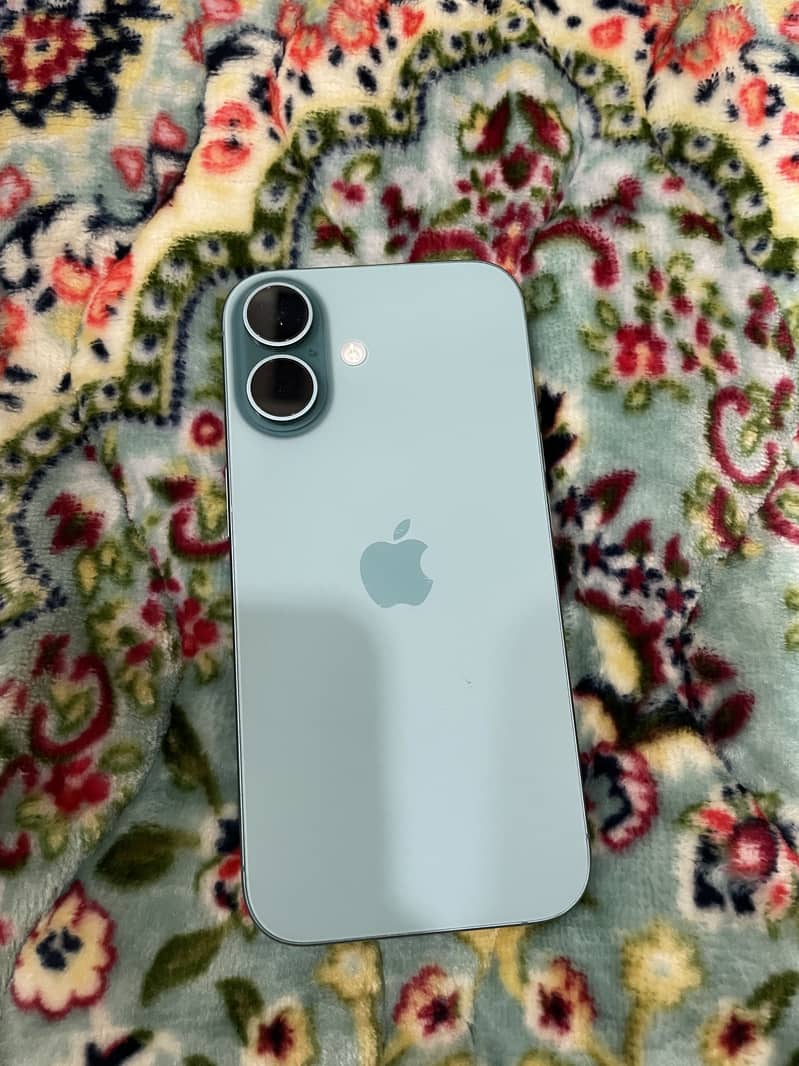Apple iPhone 16 0