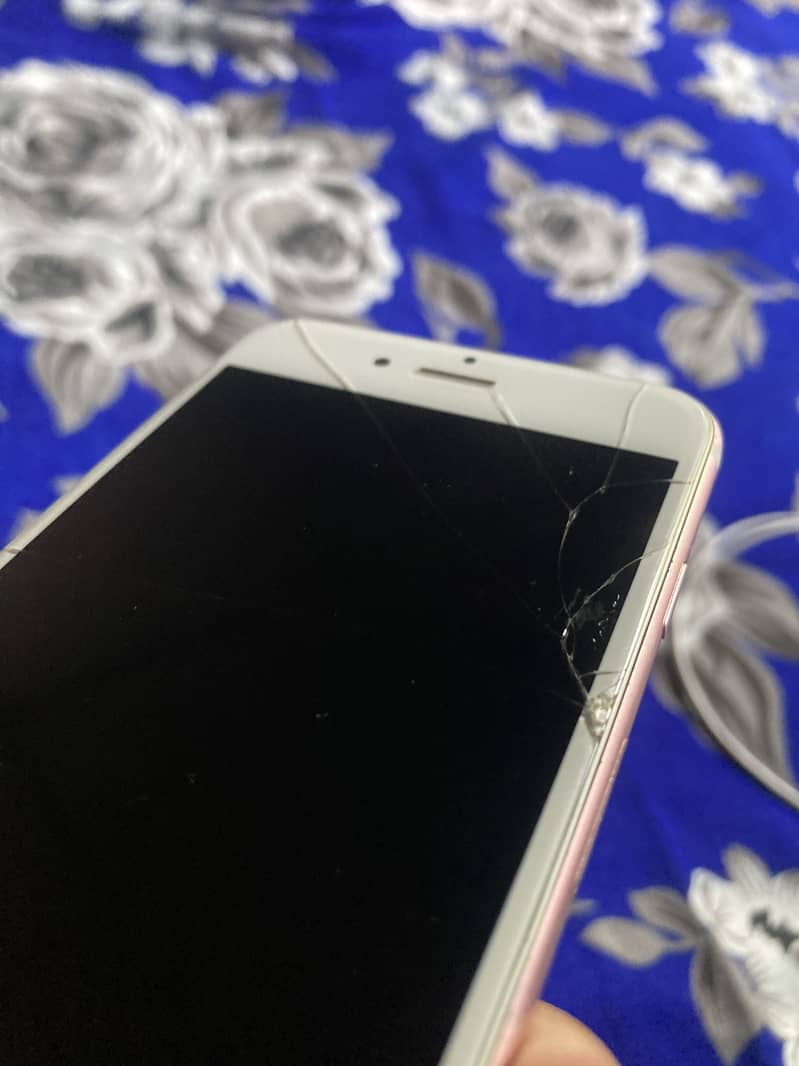 Apple iPhone 6S 1