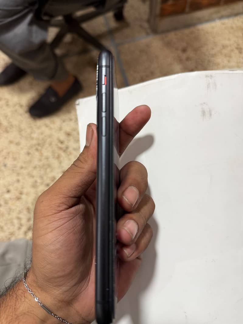 Apple iPhone 11 2