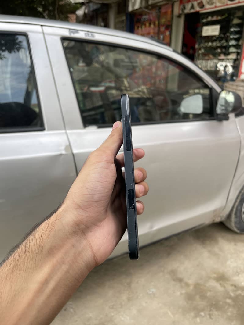 Apple iPhone 14 plus 3