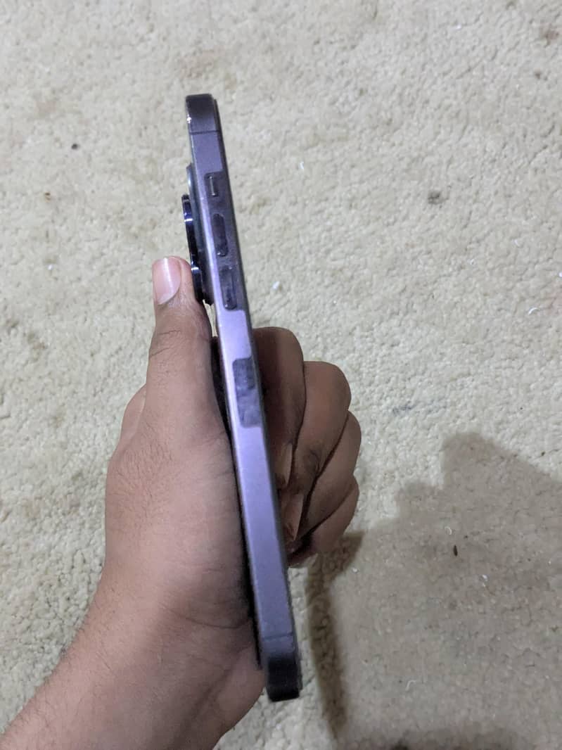 Apple iPhone 14 Pro Max 3