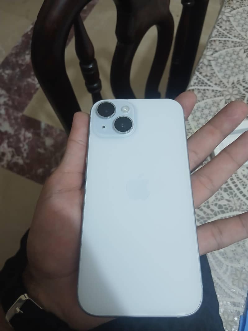 Apple iPhone 15 3