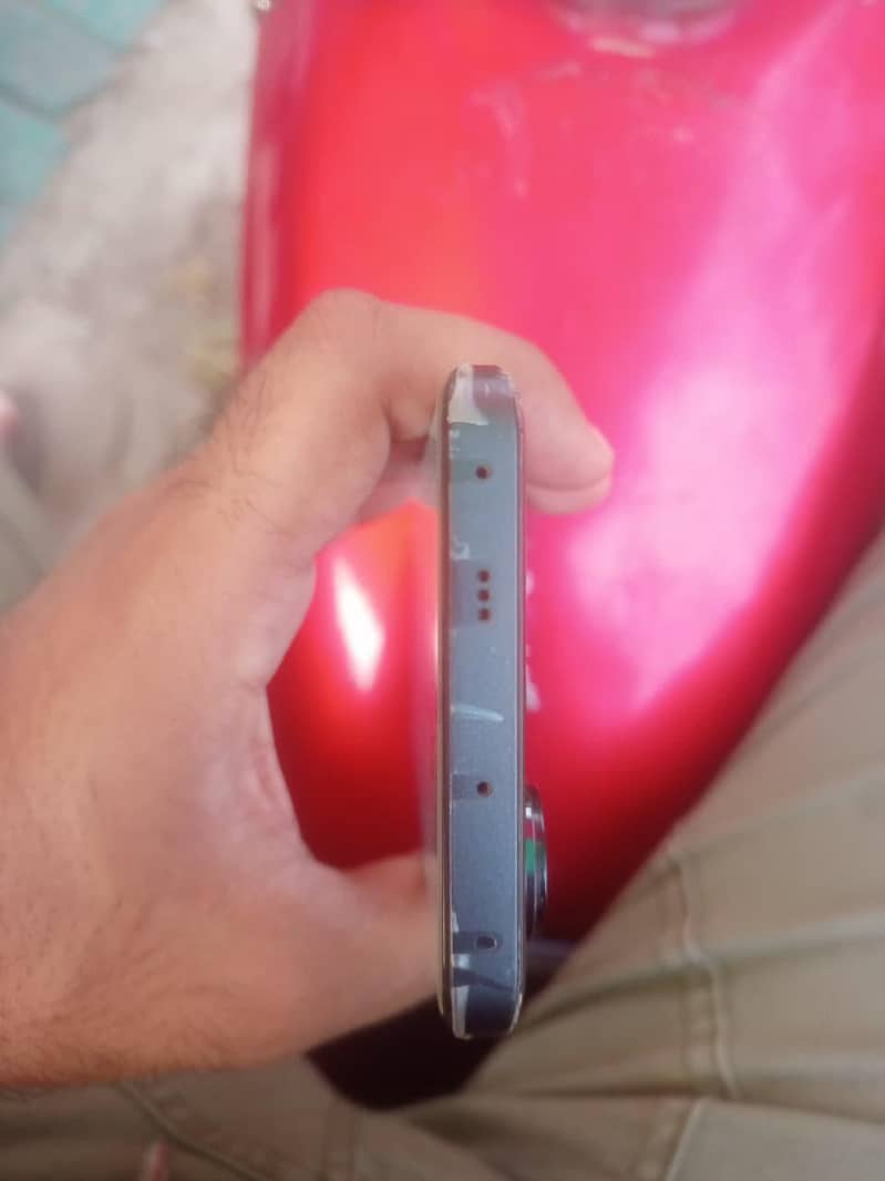 Xiaomi Redmi Note 13 Pro Plus 3